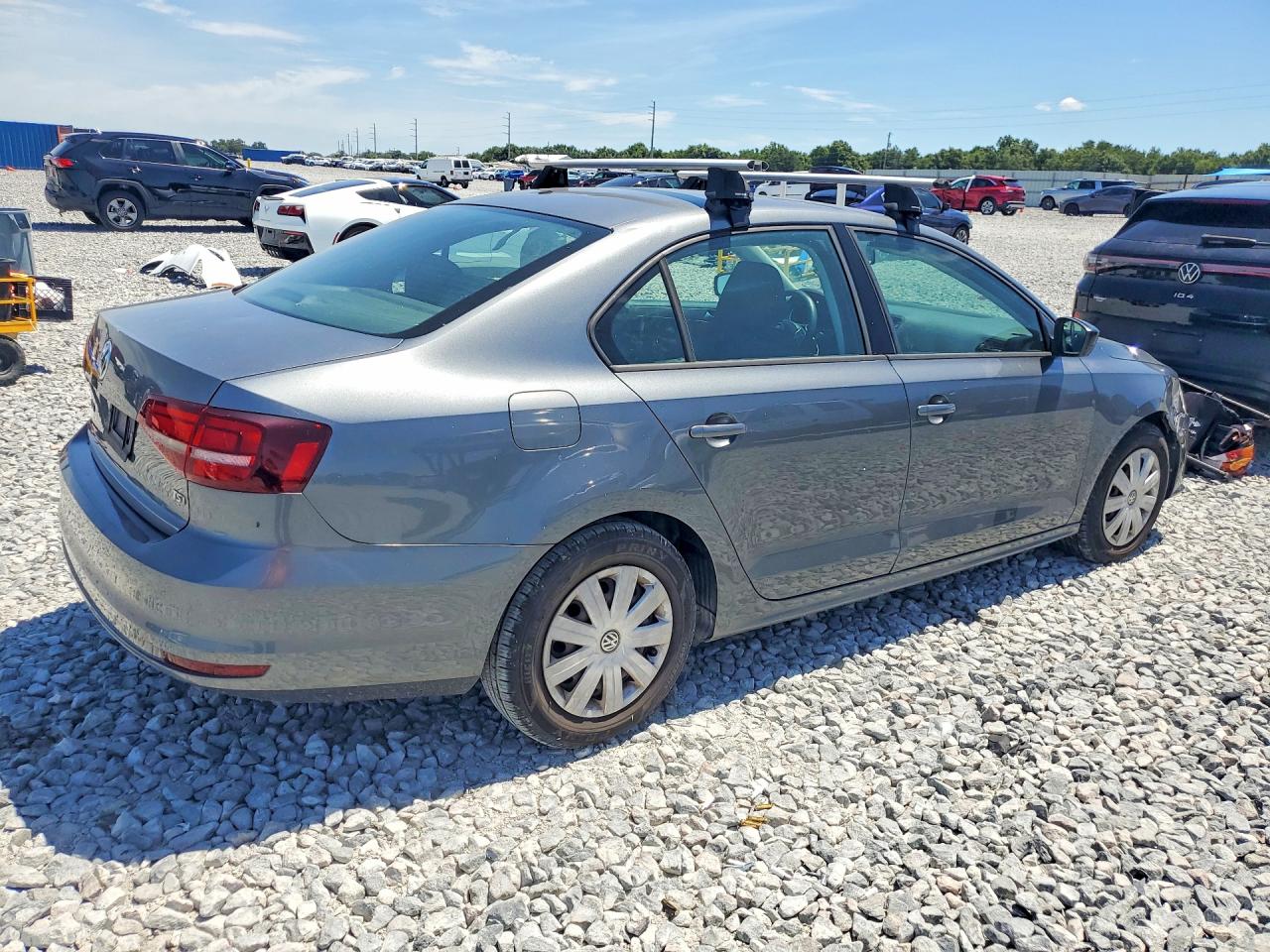 Volkswagen Jetta S