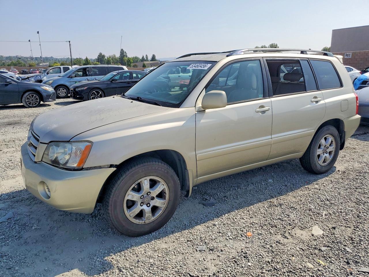 Salvage Toyota Highlander Image