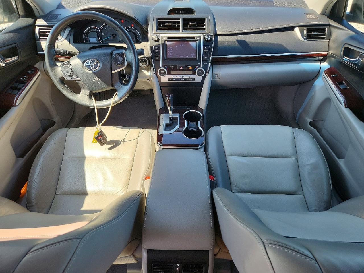 Toyota Camry Xle