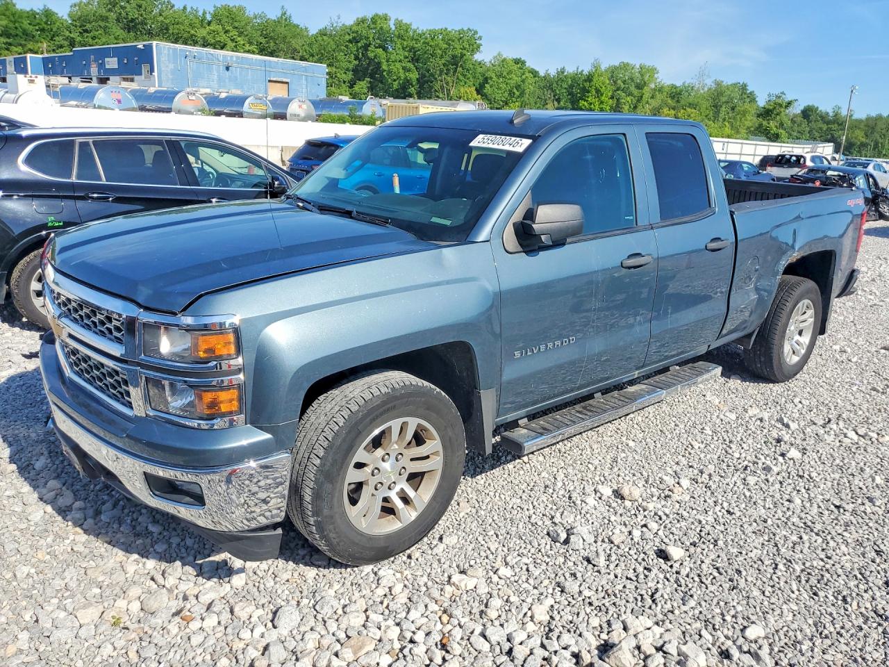 Salvage Chevrolet Silverado Image