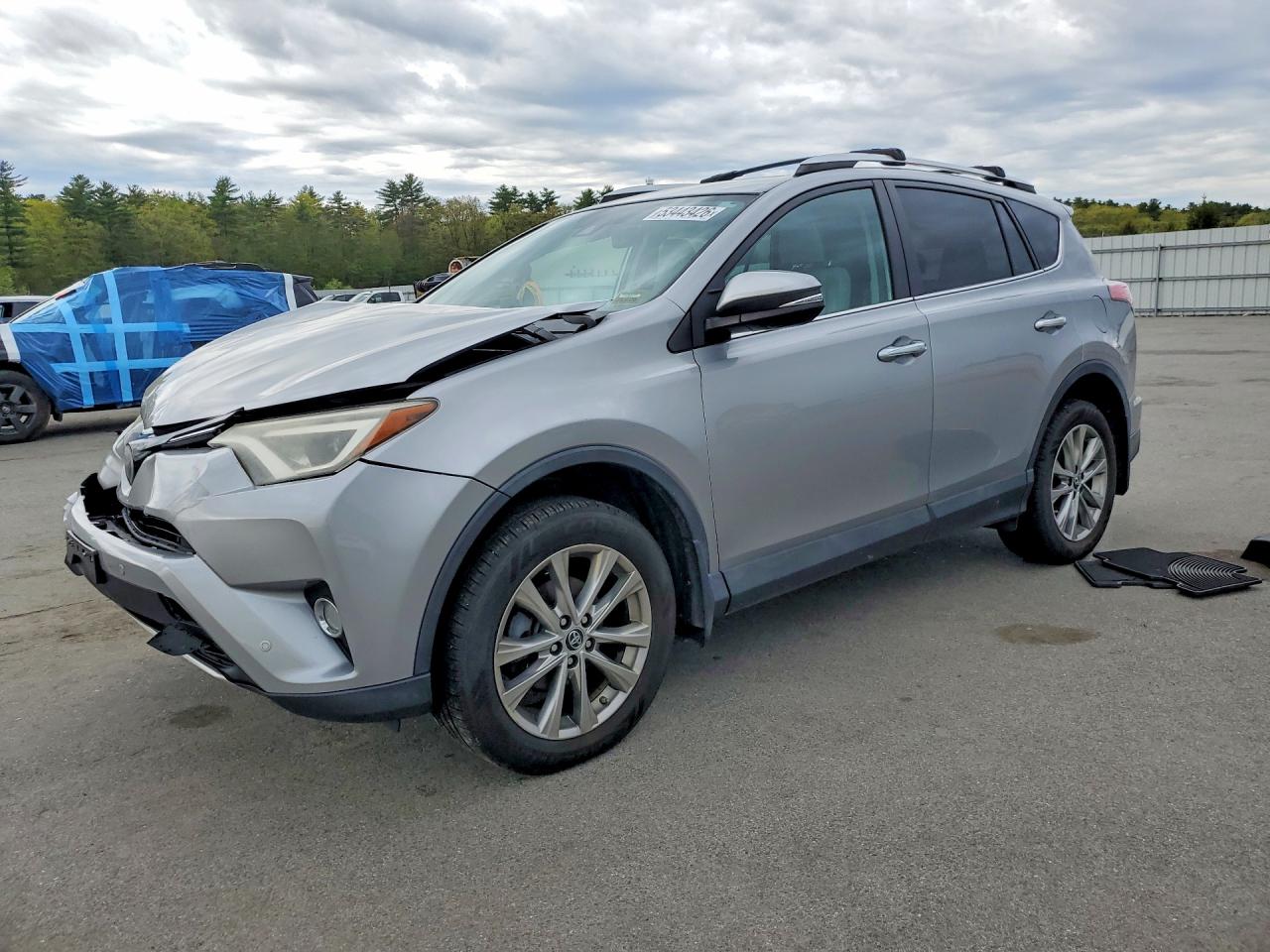 Salvage Toyota RAV4 Image