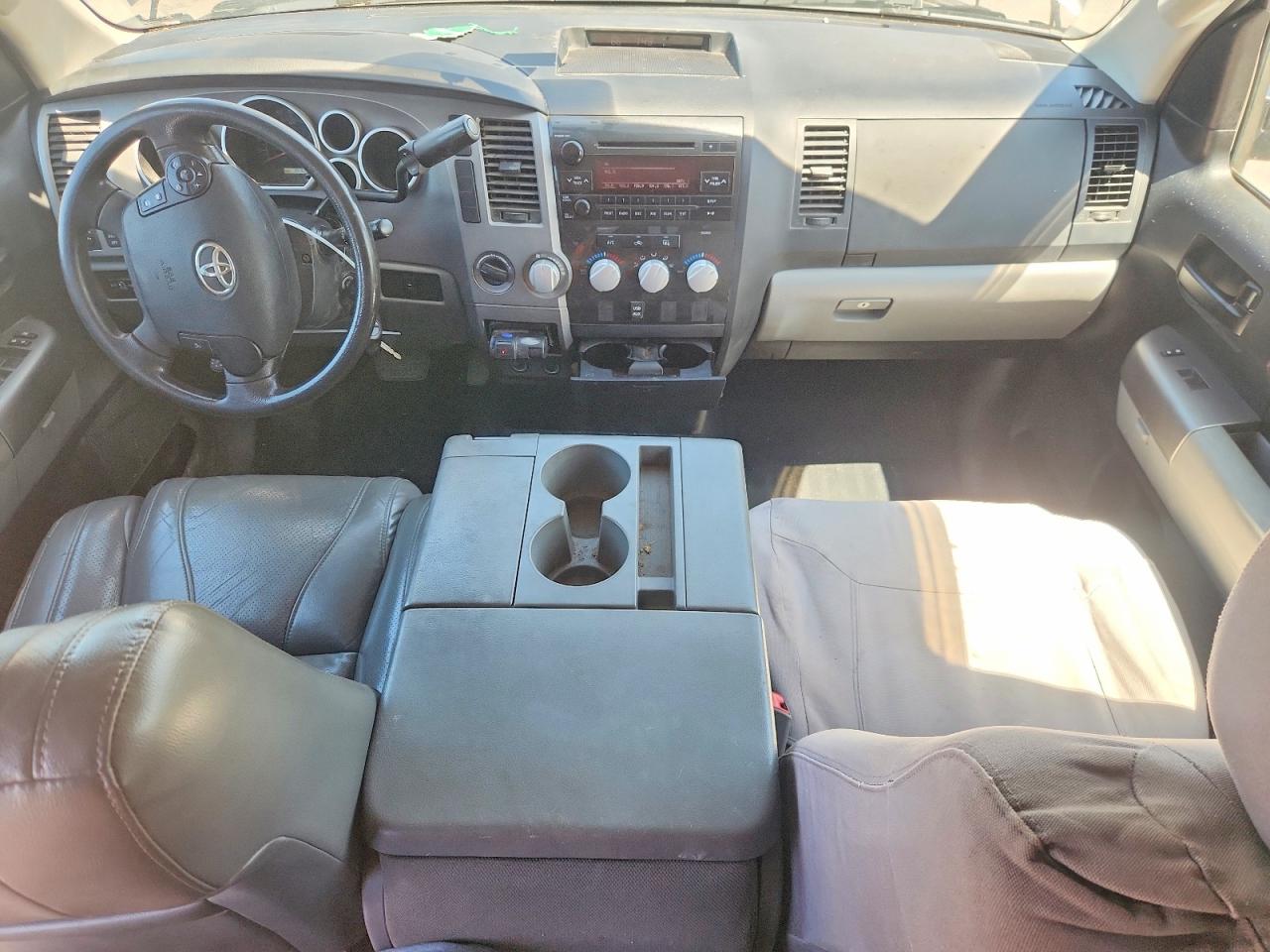 Toyota Tundra Double Cab Sr5