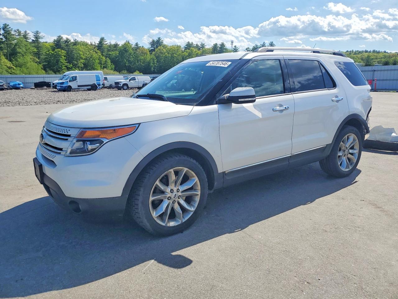 Salvage Ford Explorer Image