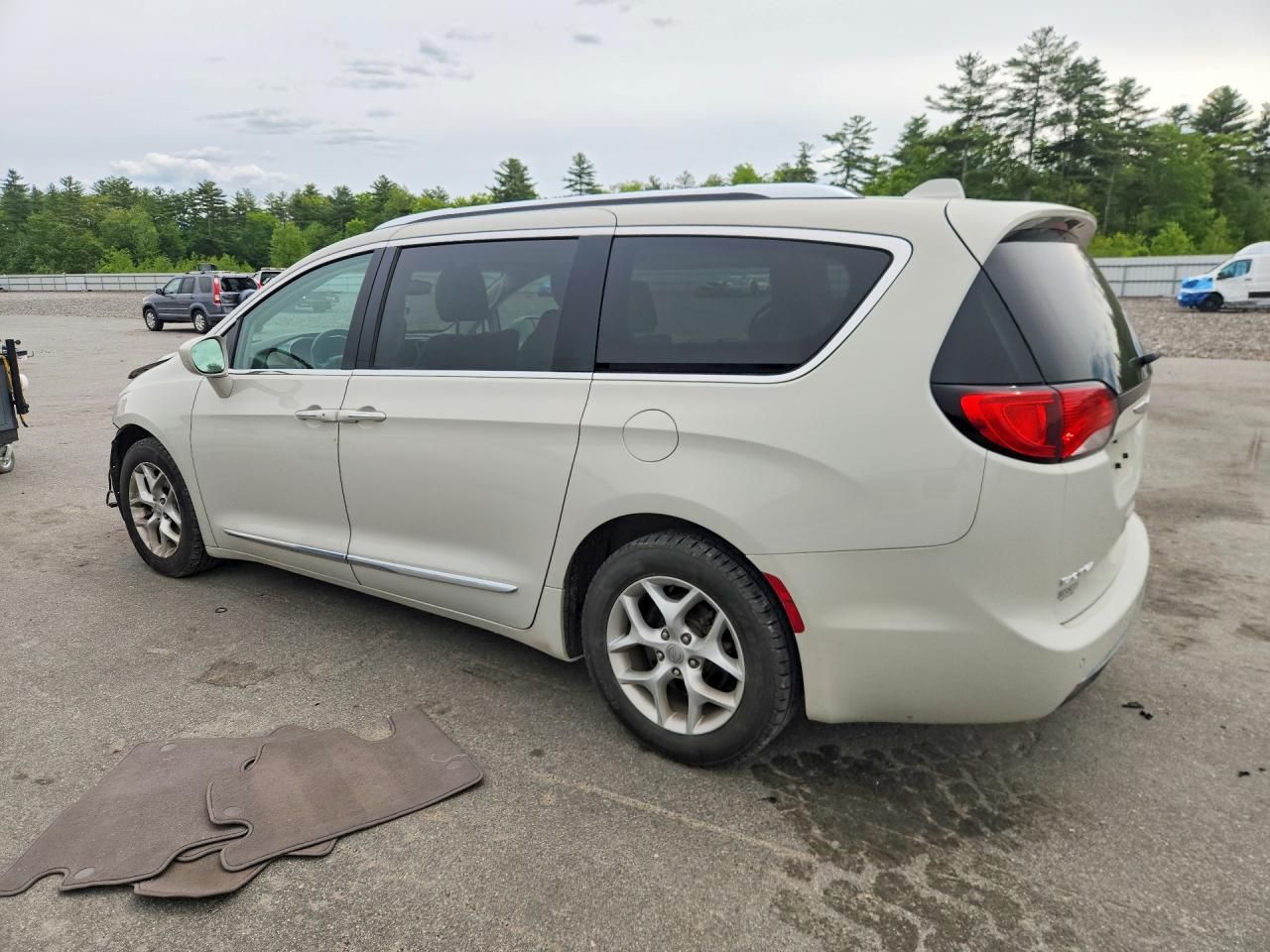 Chrysler Pacifica Touring L Plus