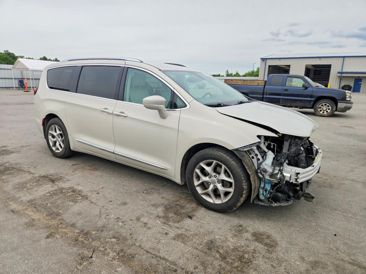 Chrysler Pacifica Touring L Plus