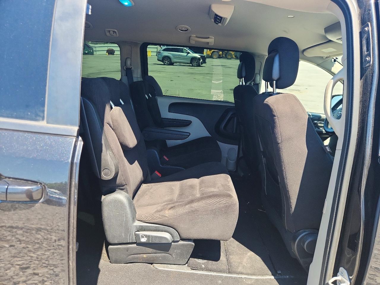 Dodge Caravan Sxt