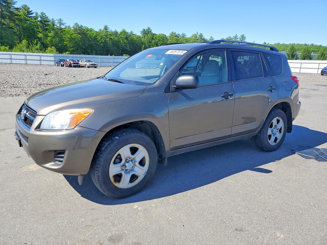 Salvage Toyota RAV4 Image