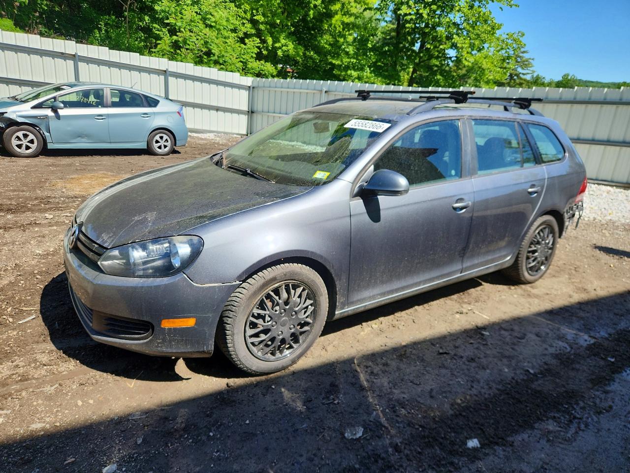 Salvage Volkswagen Jetta Image