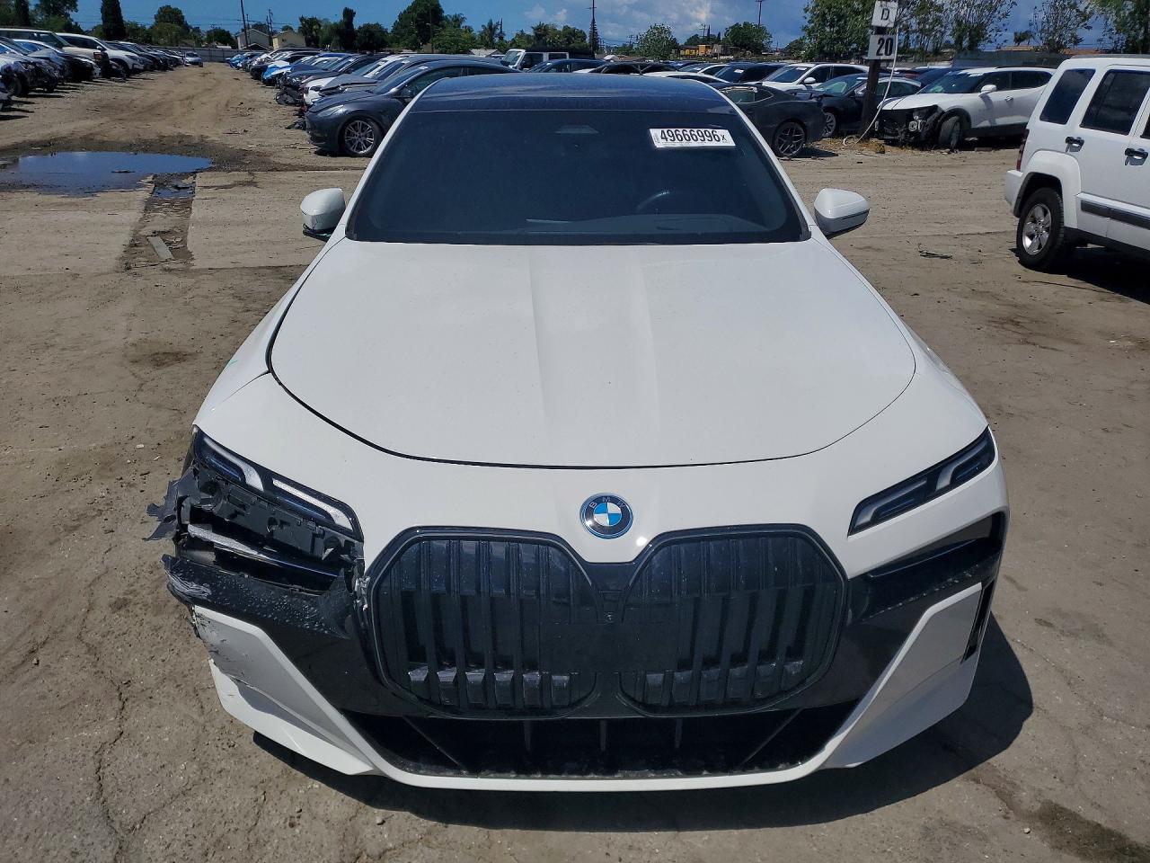 BMW i7 Edrive50