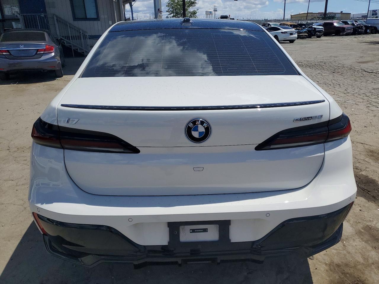 BMW i7 Edrive50