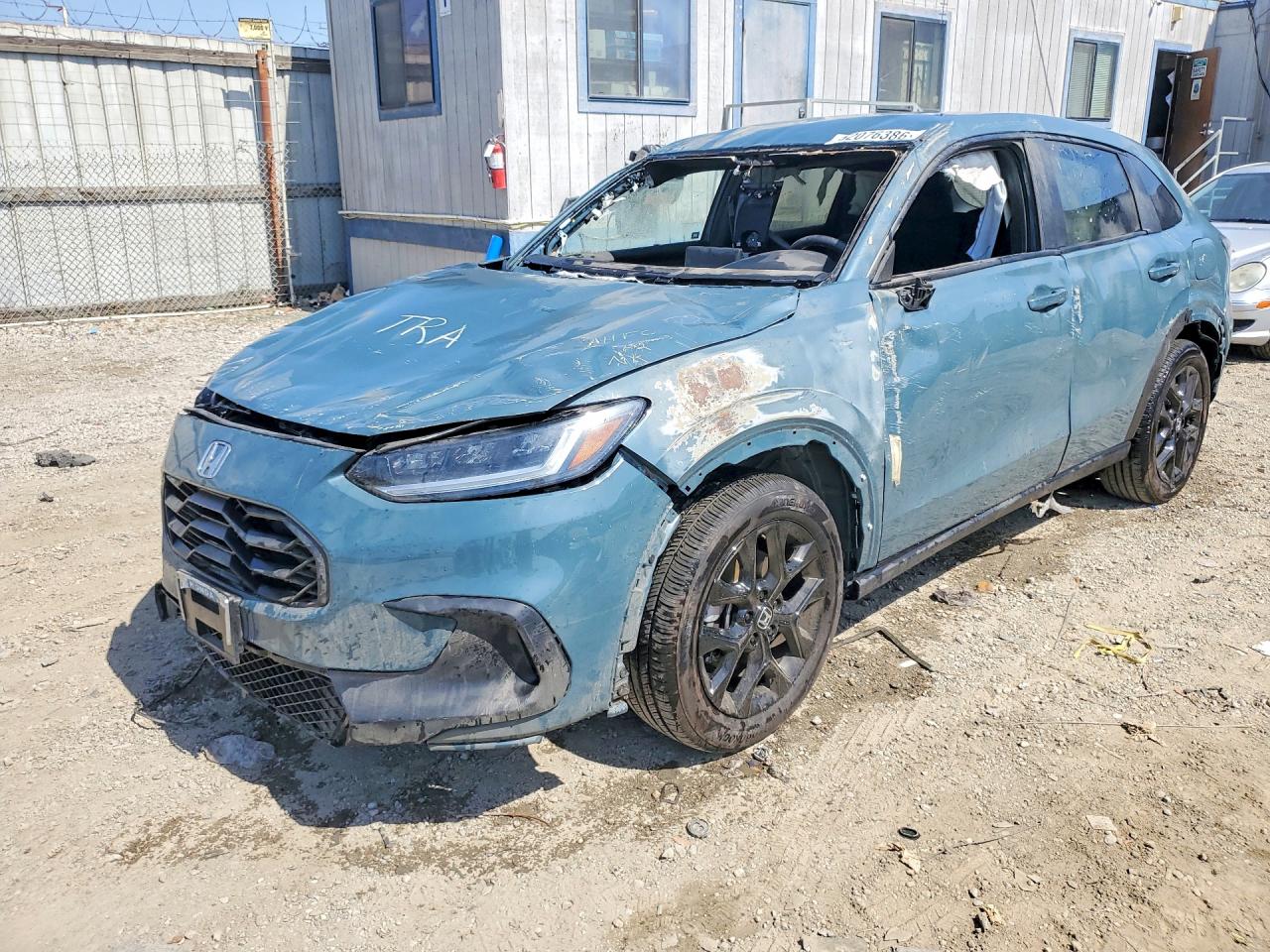 Salvage Honda HR-V Image