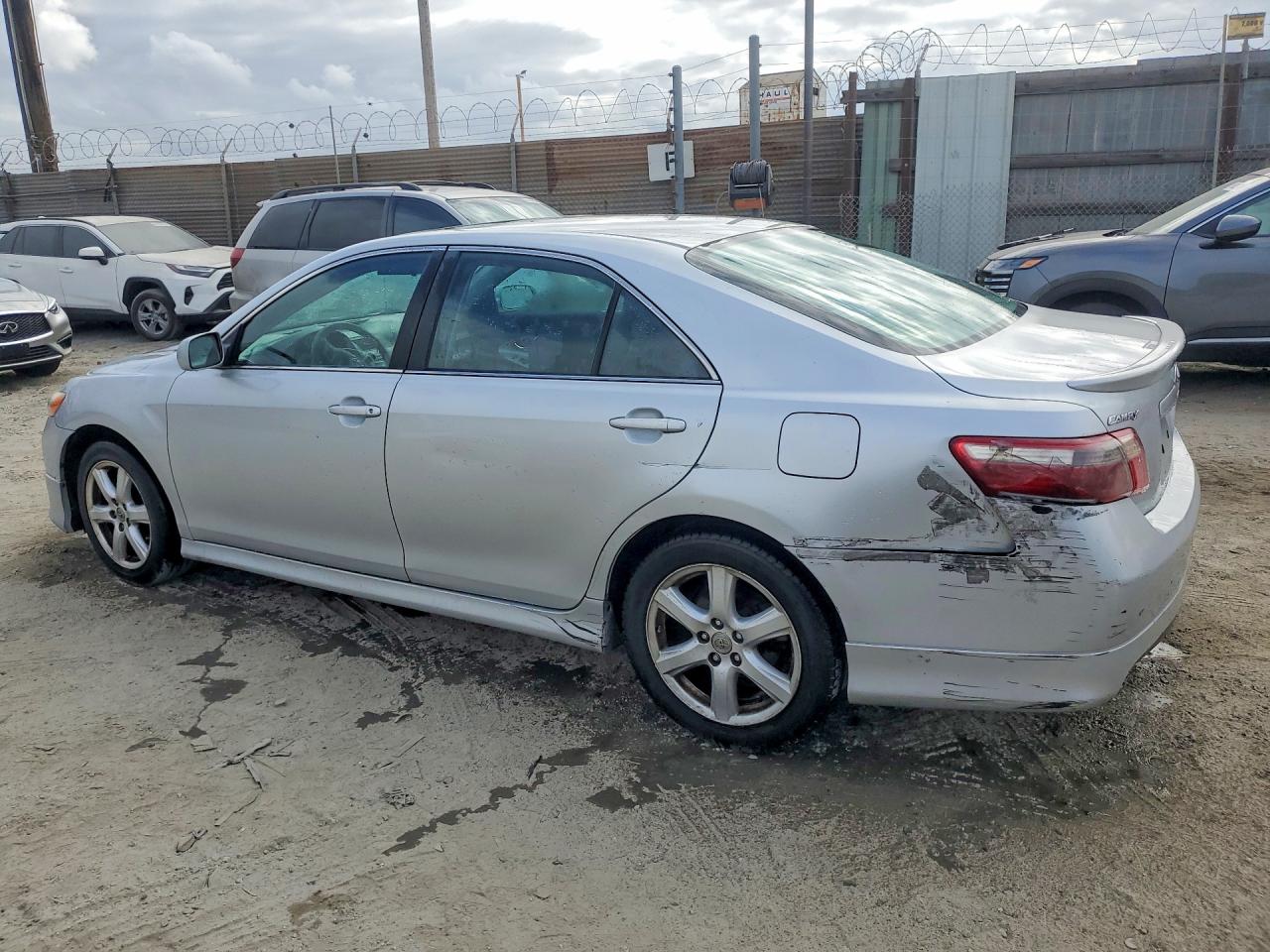 Toyota Camry Se V6