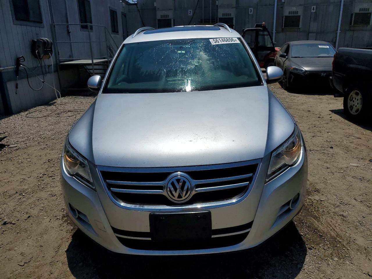 Volkswagen Tiguan S