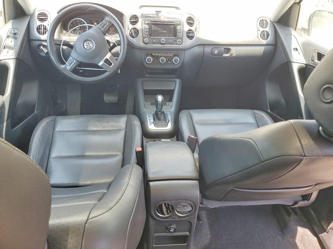 Volkswagen Tiguan S