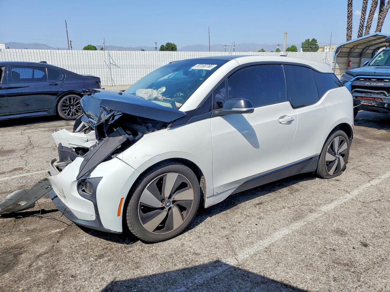 Salvage BMW i-Series Image