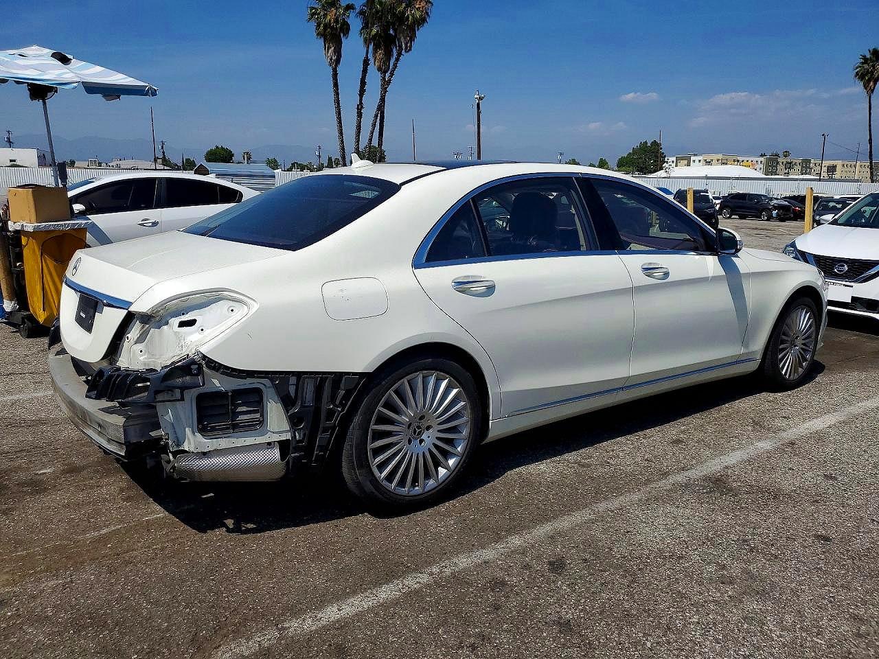 Mercedes-Benz S-Class 560