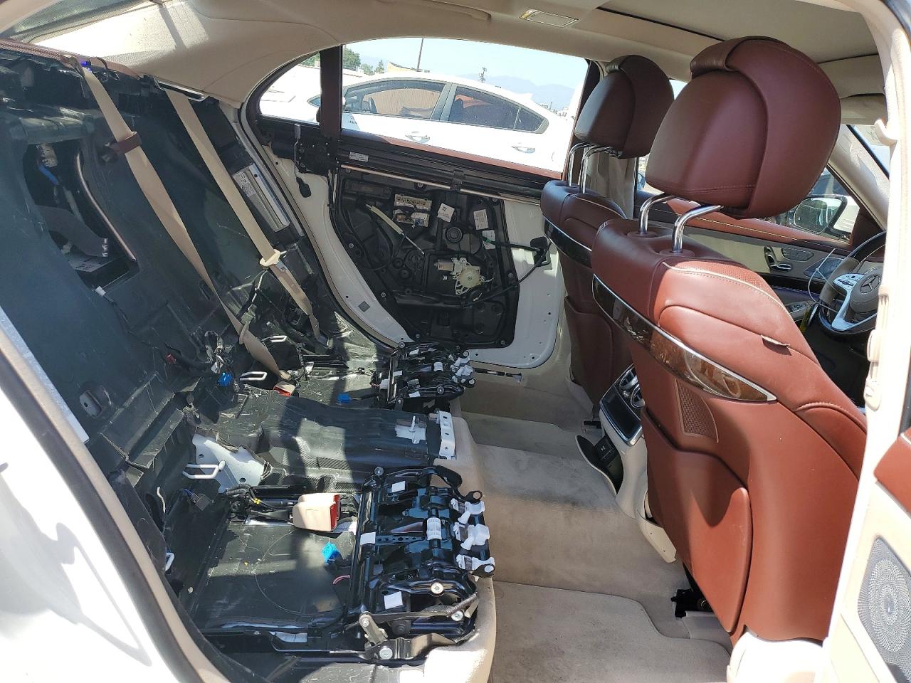 Mercedes-Benz S-Class 560