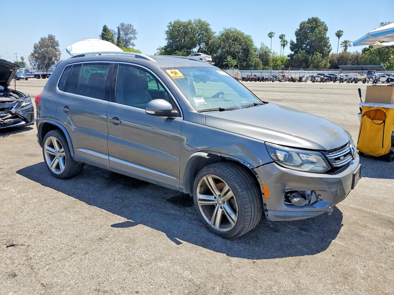 Volkswagen Tiguan S