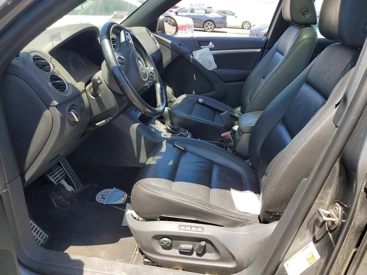 Volkswagen Tiguan S