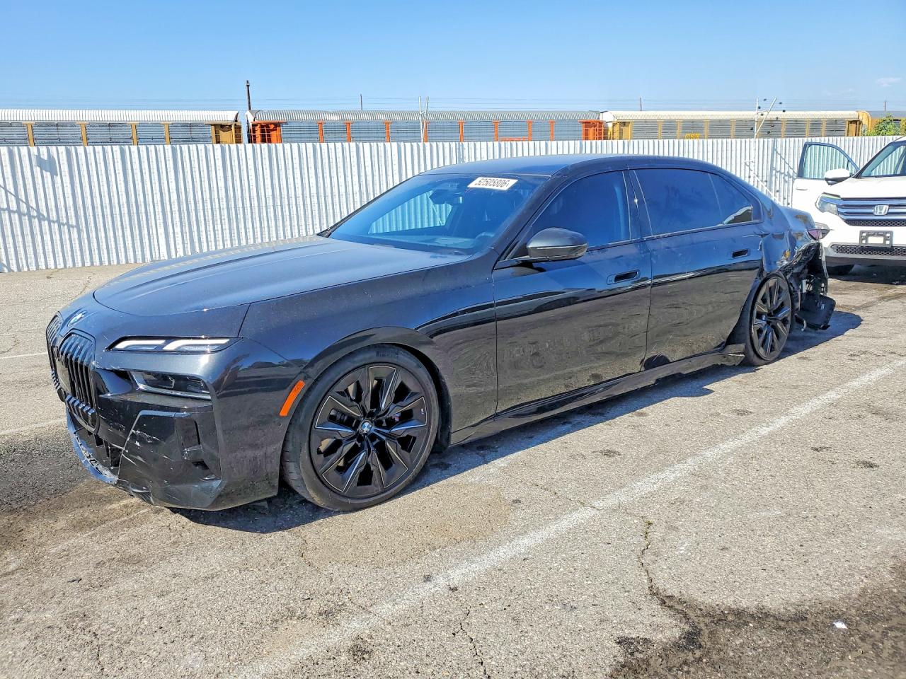 Salvage BMW 7 Series Image