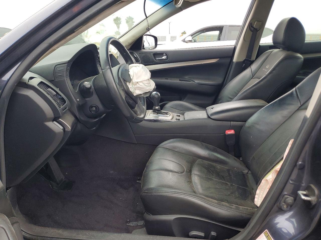 INFINITI G37 Journey