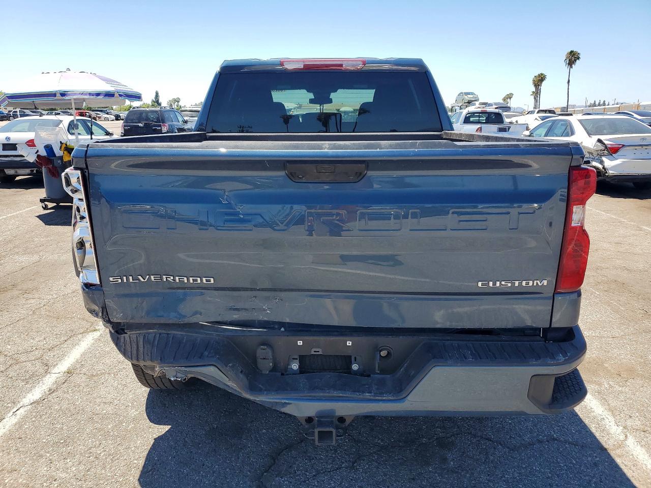 Chevrolet Silverado C1500 Custom