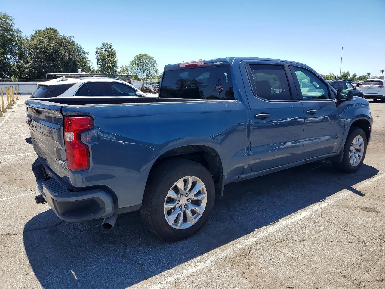 Chevrolet Silverado C1500 Custom