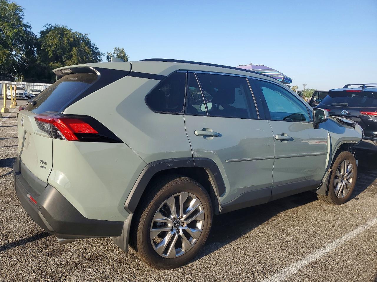 Toyota RAV4 Xle Premium