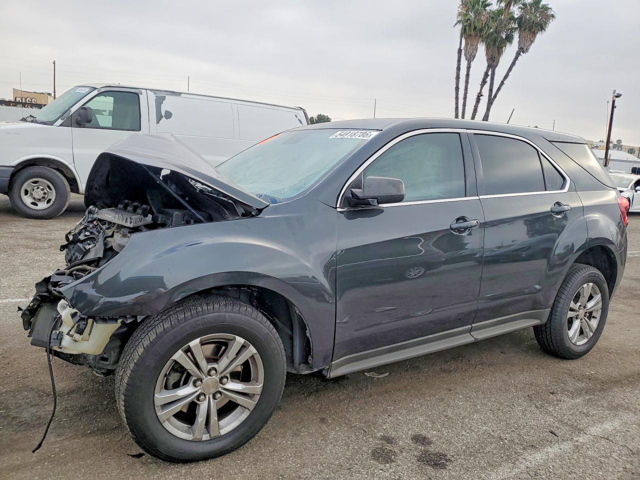 Salvage Chevrolet Equinox Image