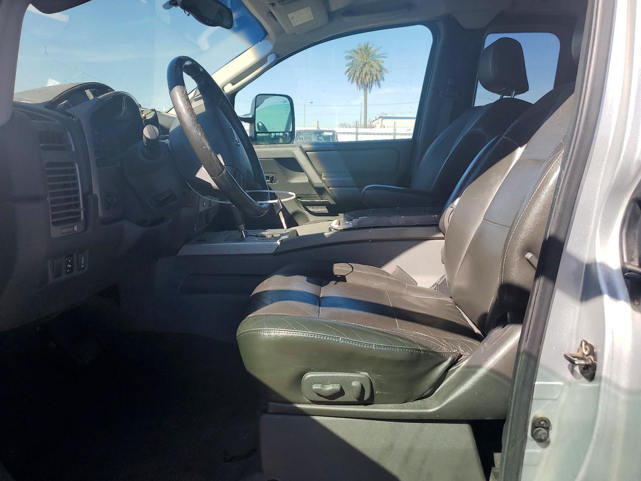 Nissan Titan Xe