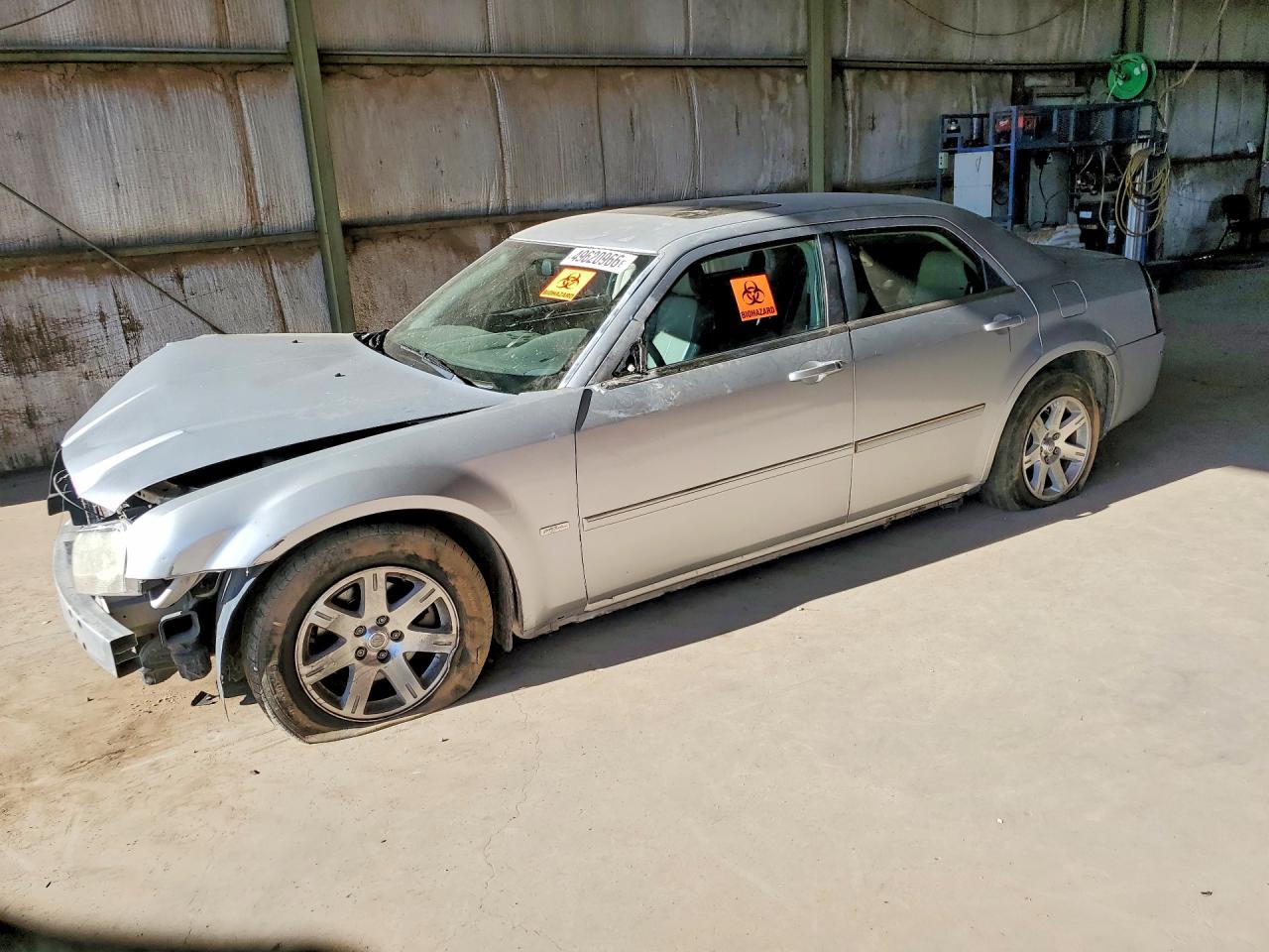 Salvage Chrysler 300 Image