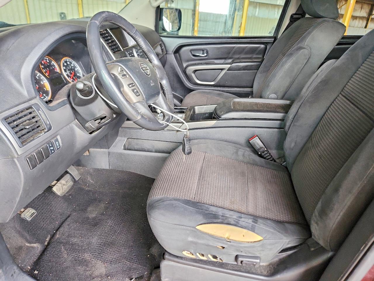 Nissan Armada Sv