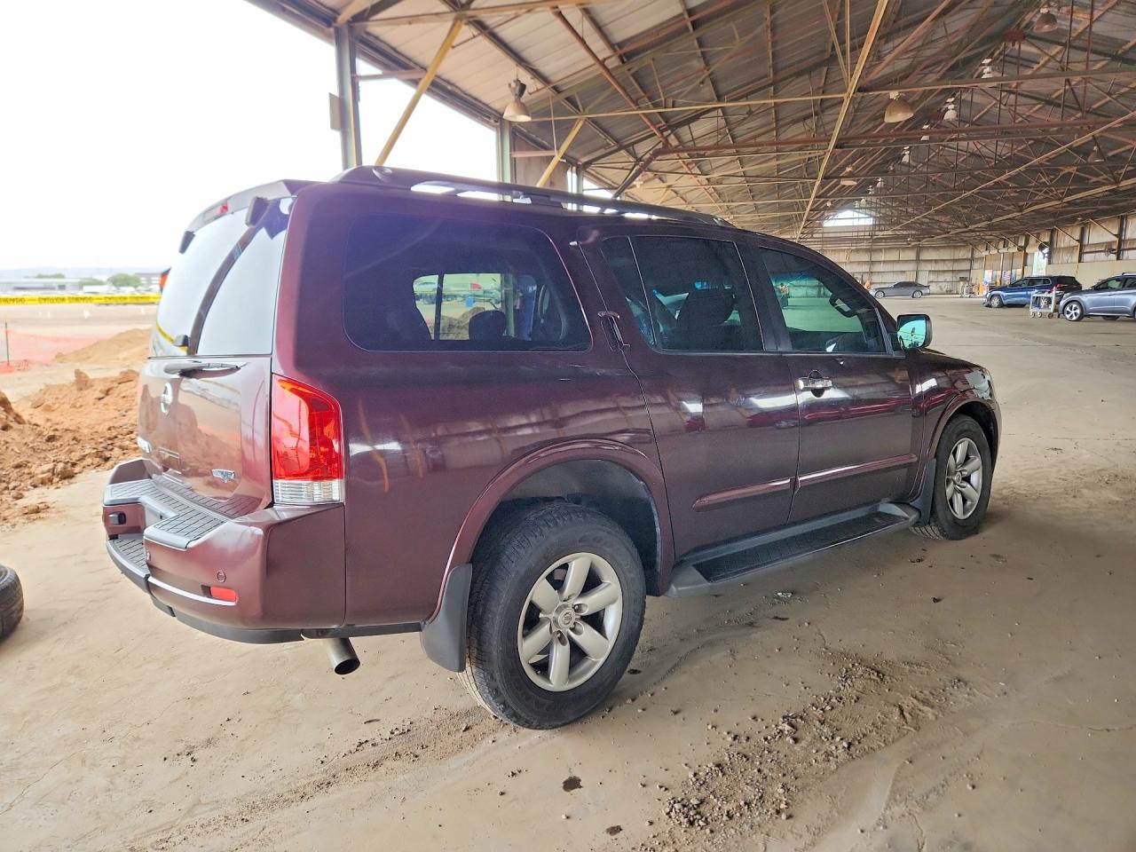 Nissan Armada Sv