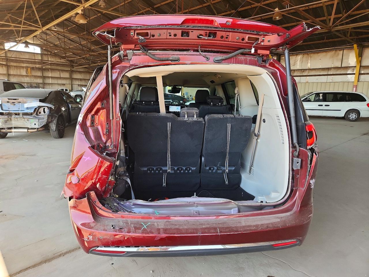 Chrysler Pacifica Touring L