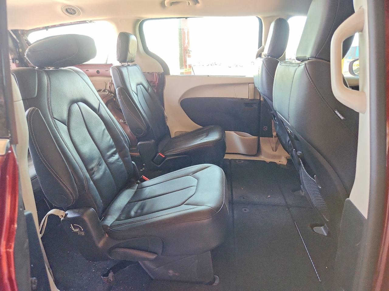 Chrysler Pacifica Touring L