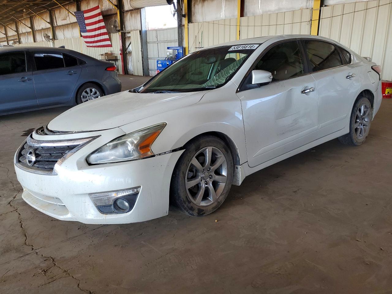 Salvage Nissan Altima Image