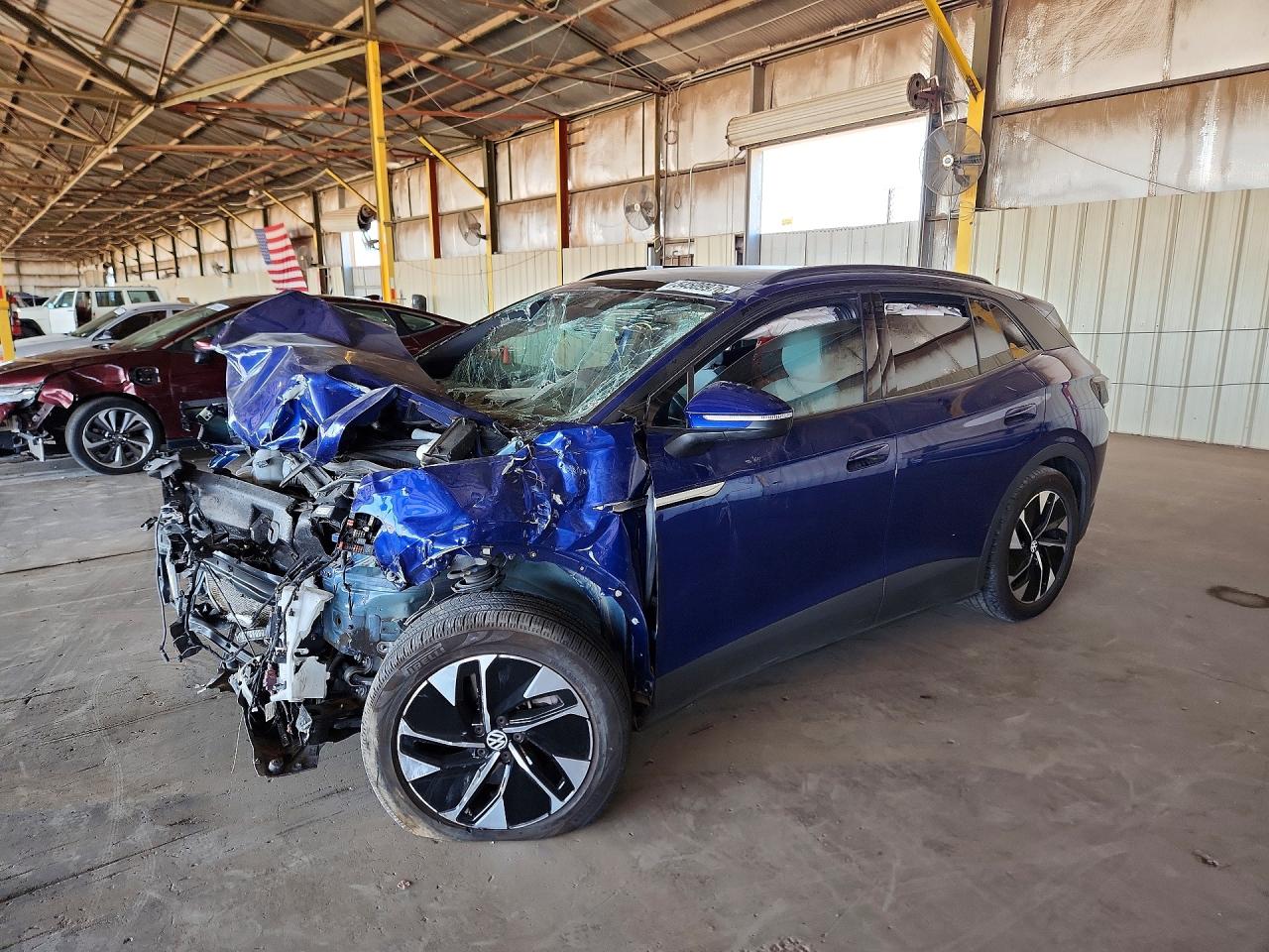 Salvage Volkswagen ID.4 Image
