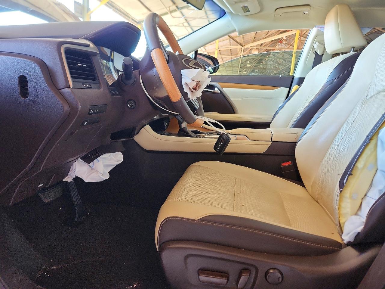 Lexus RX Base