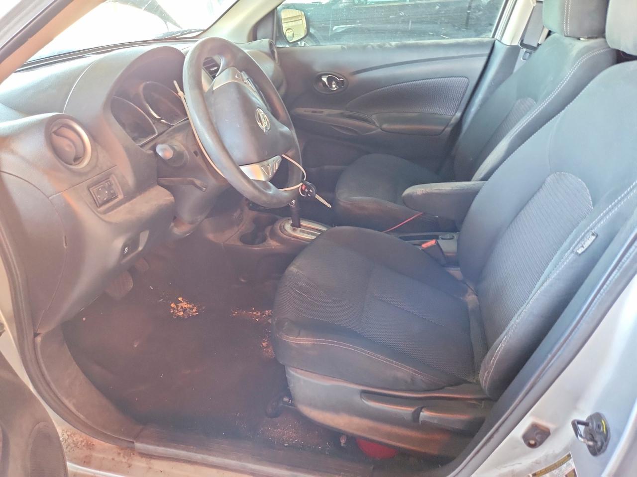 Nissan Versa 1.6 Sv