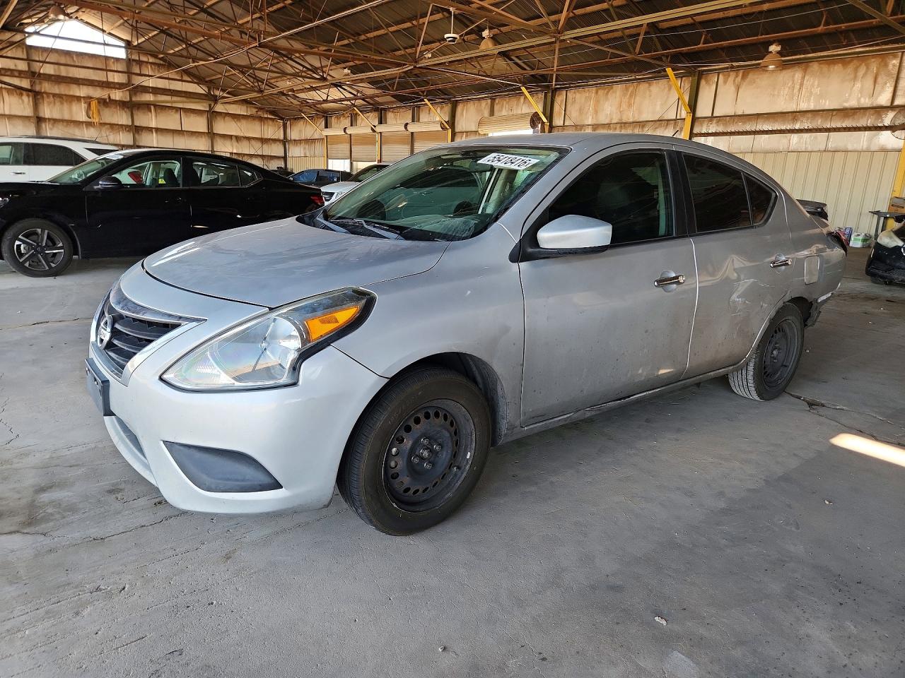 Salvage Nissan Versa Image