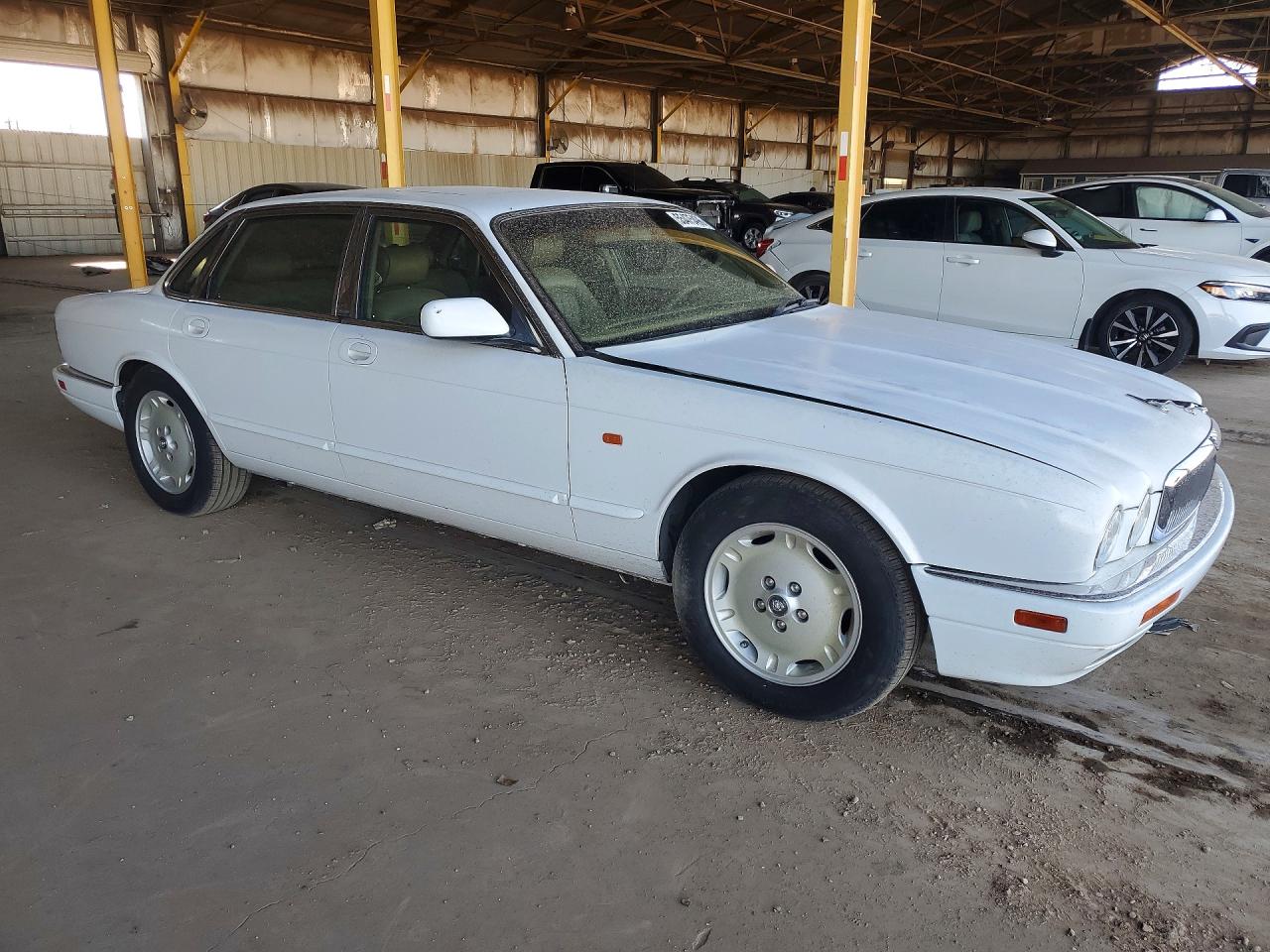 Jaguar Xj6
