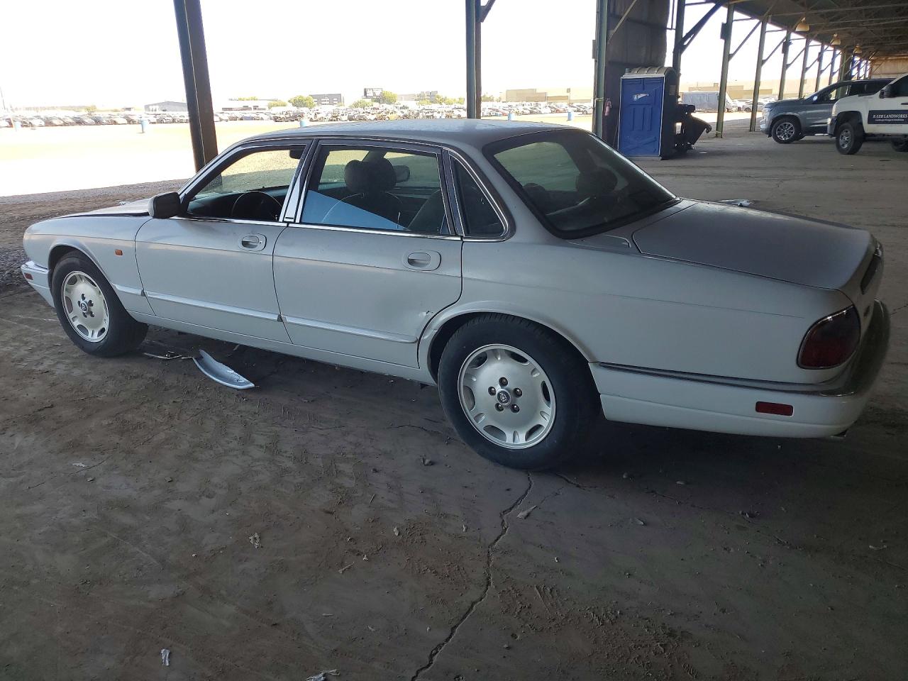 Jaguar Xj6