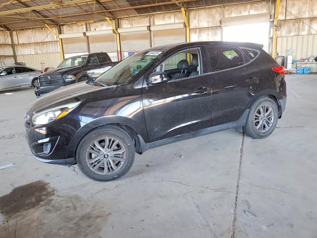 Salvage Hyundai TUCSON Image