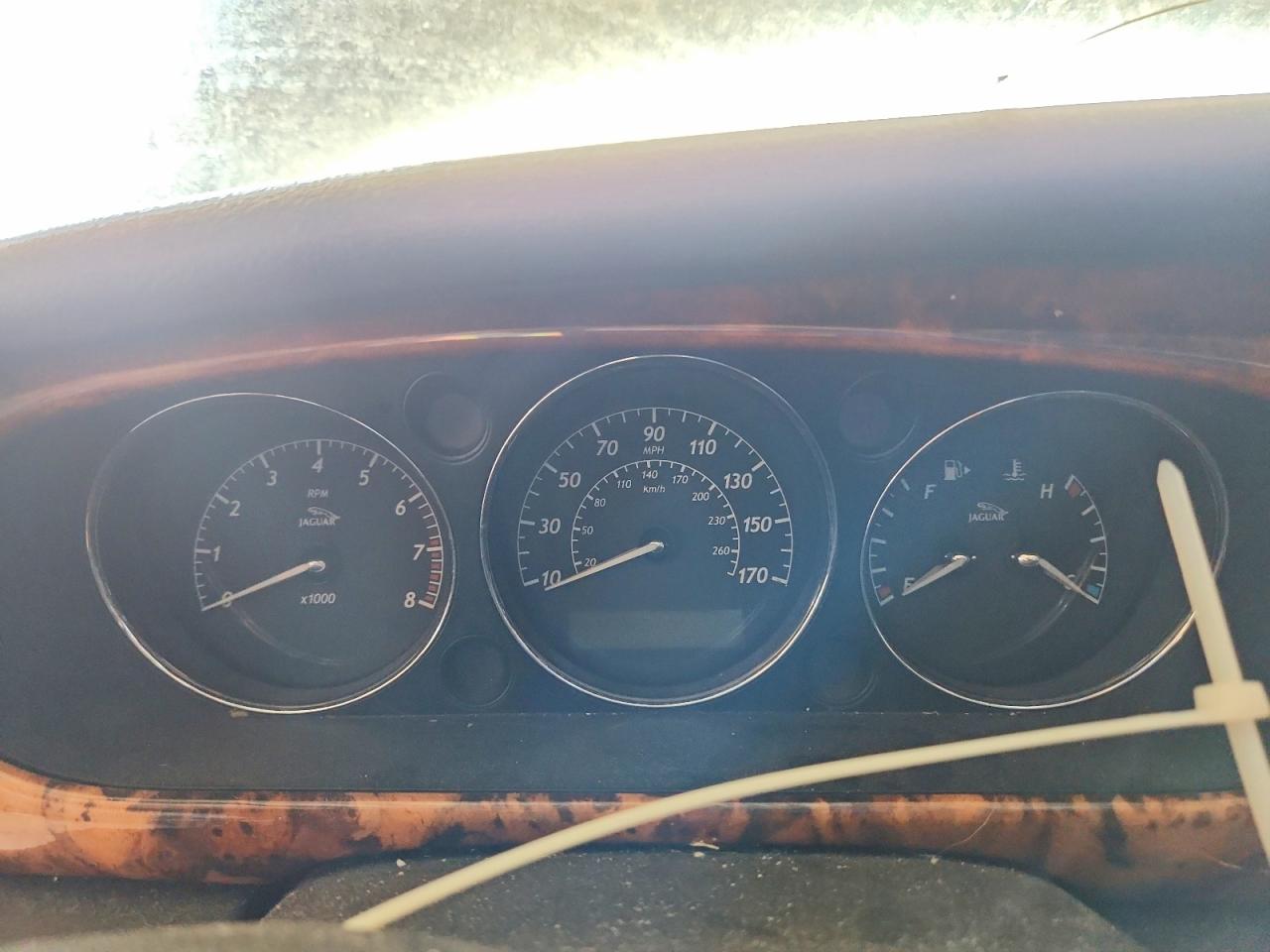 Jaguar Xj8
