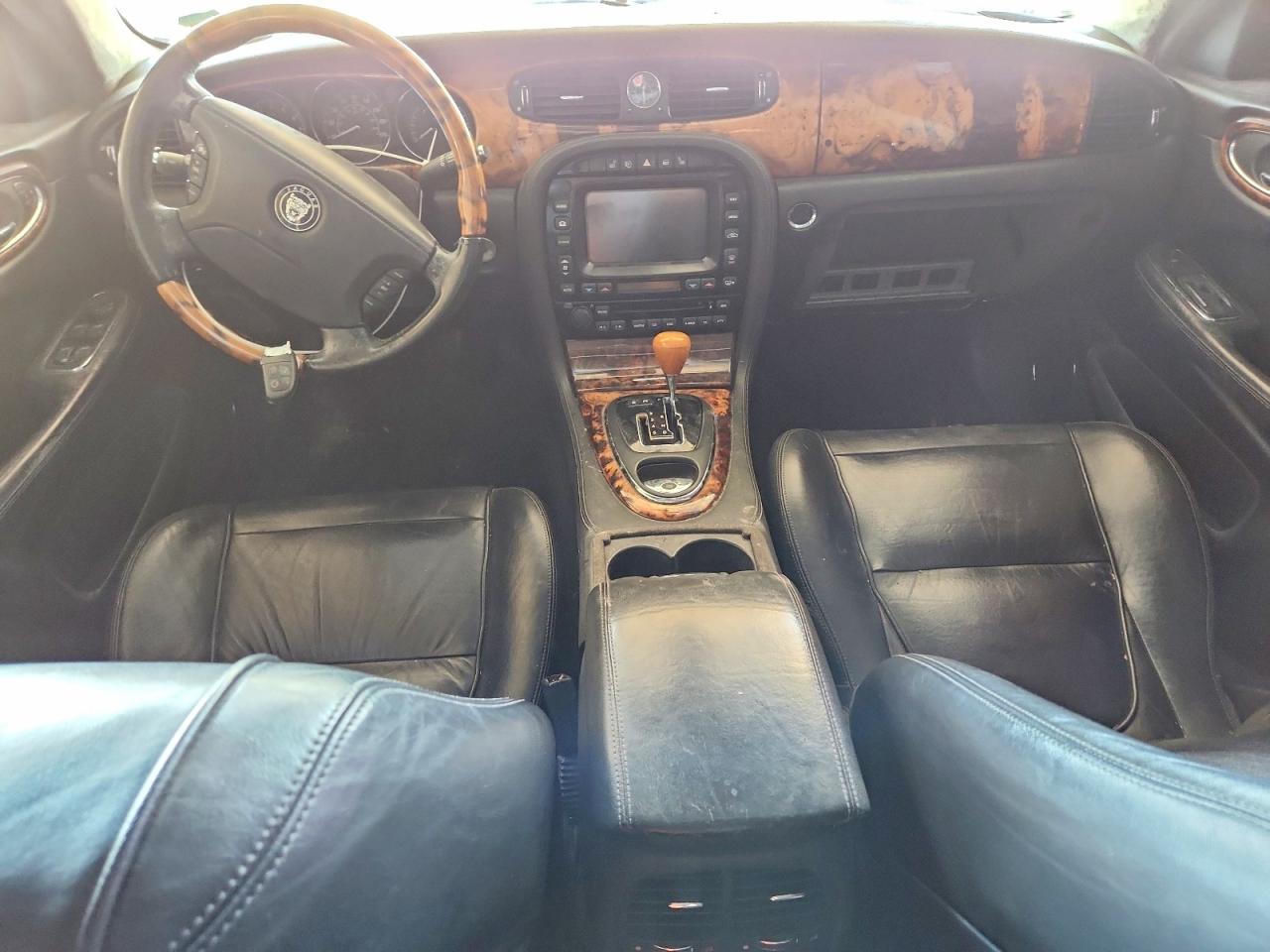 Jaguar Xj8