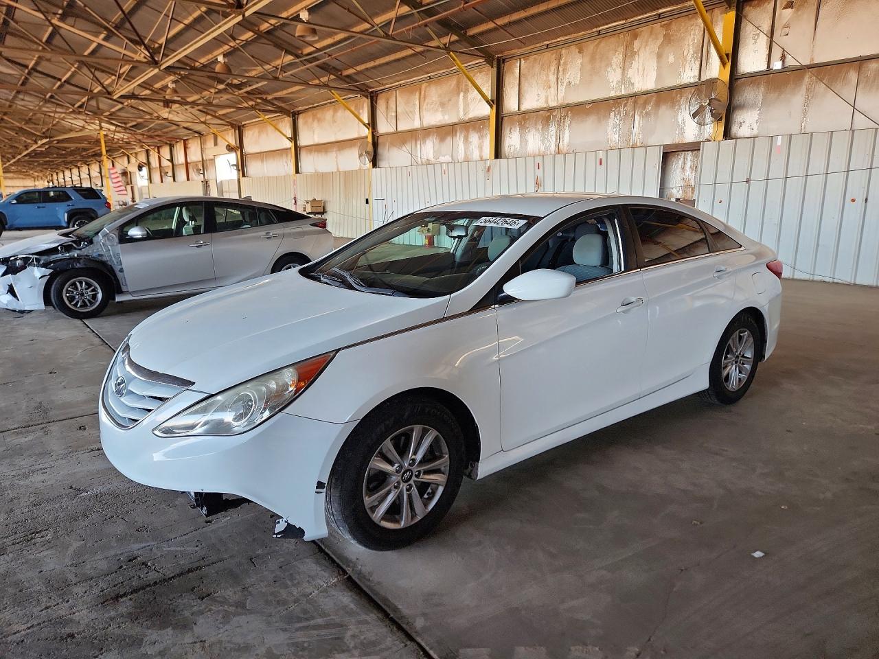 Salvage Hyundai SONATA Image