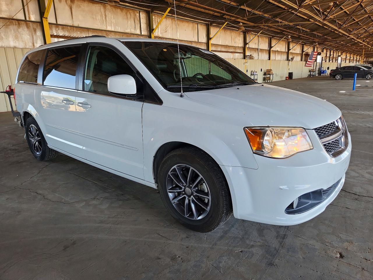 Dodge Caravan Sxt