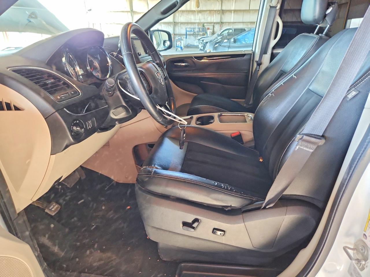 Dodge Caravan Sxt