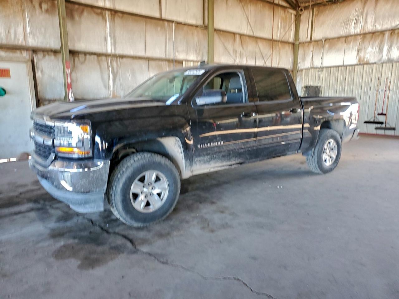 Salvage Chevrolet Silverado Image