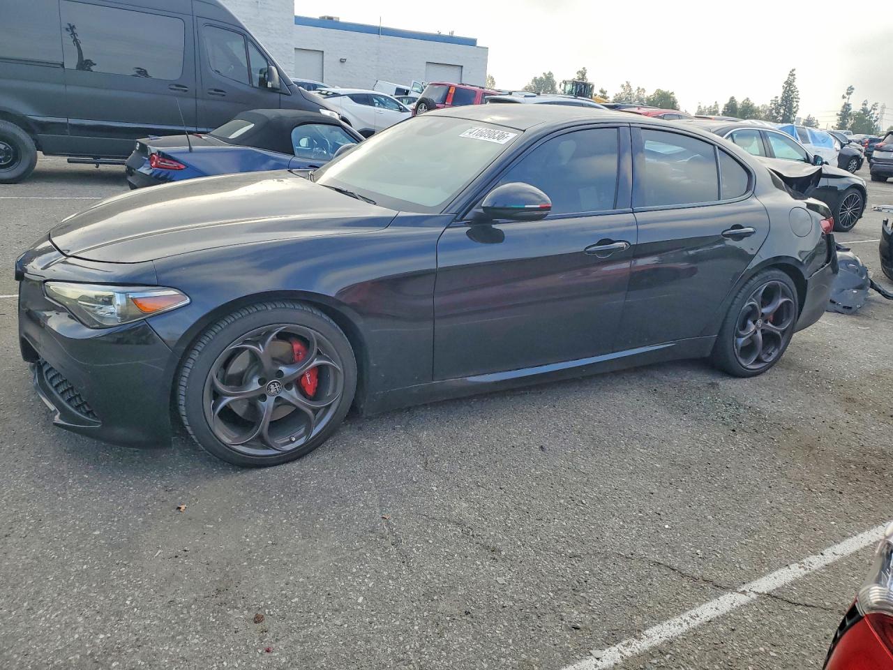 Salvage Alfa Romeo Giulia Image